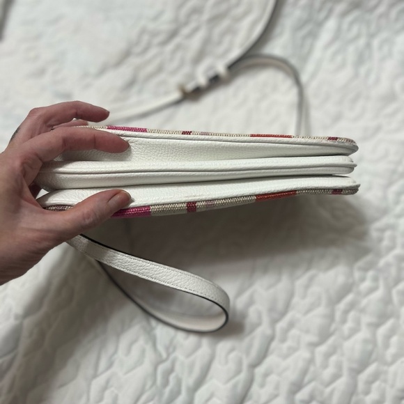 Kate Spade Leila Striped Canvas Triple
Gusset Crossbody White Pink red stripes - Picture 10 of 16